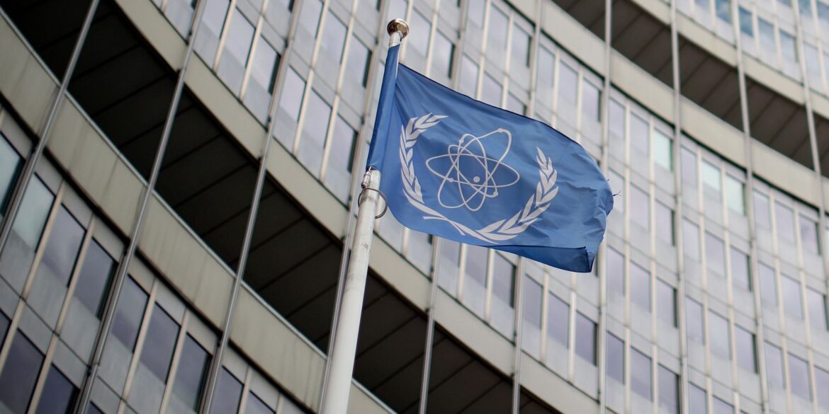 parlamento-do-ira-aprova-suspensao-da-cooperacao-com-agencia-atomica parlamento-do-ira-aprova-suspensao-da-cooperacao-com-agencia-atomica