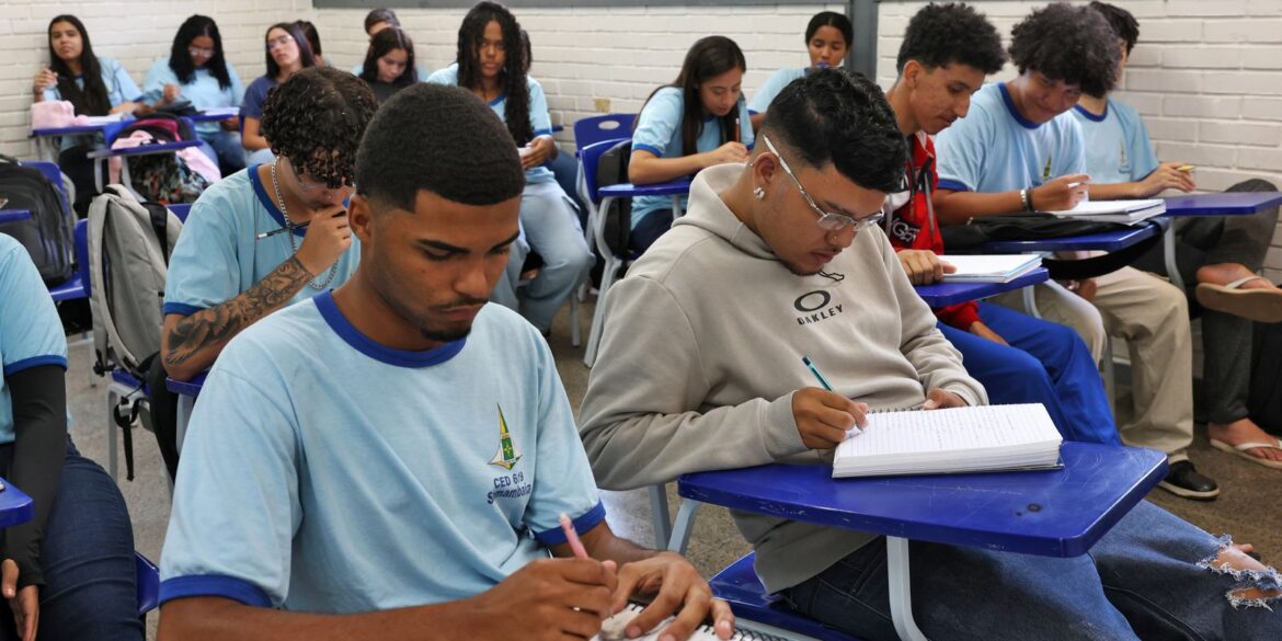 pe-de-meia:-nascidos-em-maio-e-junho-recebem-hoje-parcela-de-r$-200 pe-de-meia:-nascidos-em-maio-e-junho-recebem-hoje-parcela-de-r$-200