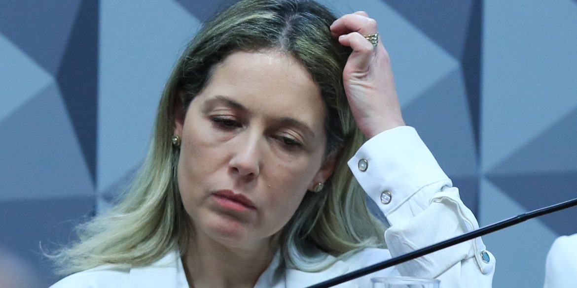 mulher-de-ex-procurador-geral-do-inss-fica-em-silencio-na-cpmi mulher-de-ex-procurador-geral-do-inss-fica-em-silencio-na-cpmi