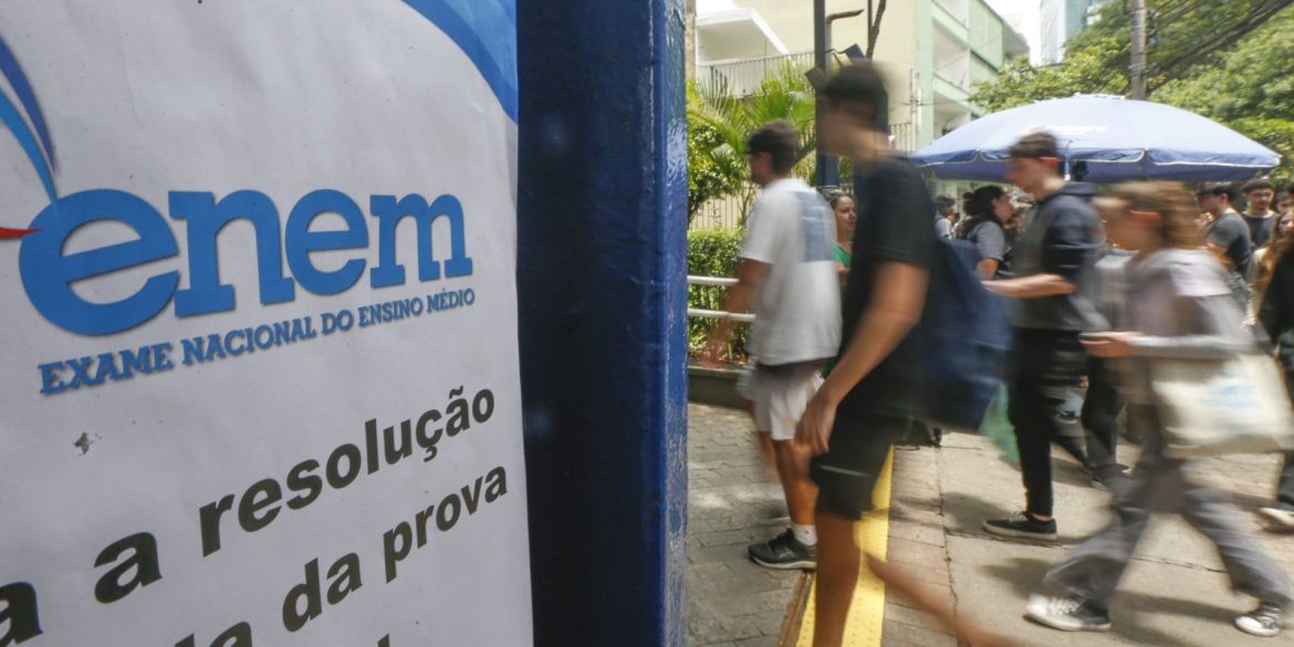 mec-permitira-uso-das-tres-ultimas-notas-do-enem-no-sisu-2026 mec-permitira-uso-das-tres-ultimas-notas-do-enem-no-sisu-2026