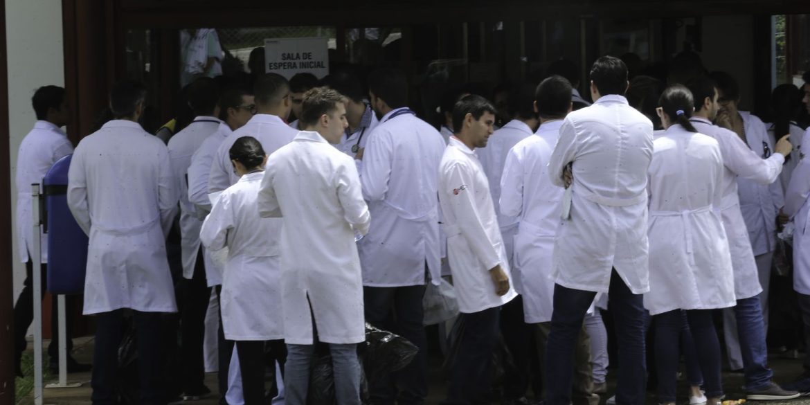 revalida-2025/2:-prazo-para-envio-de-diploma-medico-termina-hoje revalida-2025/2:-prazo-para-envio-de-diploma-medico-termina-hoje