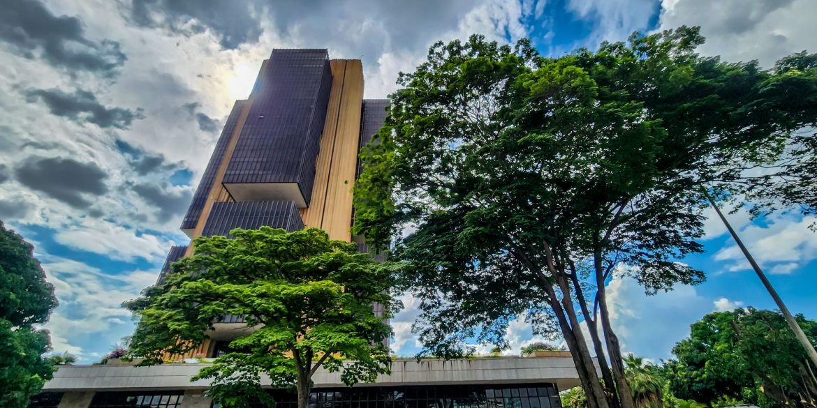 contas-externas-tem-saldo-negativo-de-us$-9,8-bilhoes-em-setembro contas-externas-tem-saldo-negativo-de-us$-9,8-bilhoes-em-setembro