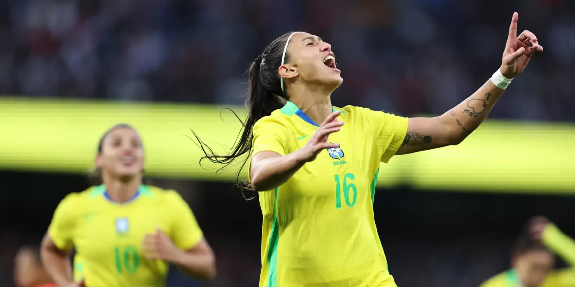 com-uma-a-menos,-selecao-feminina-vence-amistoso-contra-inglaterra com-uma-a-menos,-selecao-feminina-vence-amistoso-contra-inglaterra