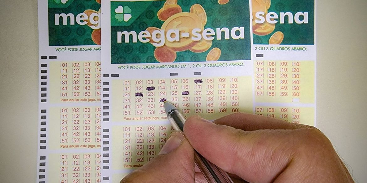 mega-sena:-confira-os-numeros-sorteados-no-concurso-2.932