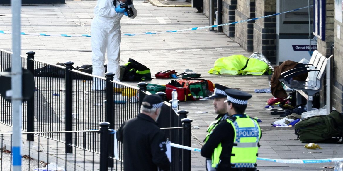 ataque-a-trem-em-cambridge-deixa-nove-pessoas-em-estado-grave