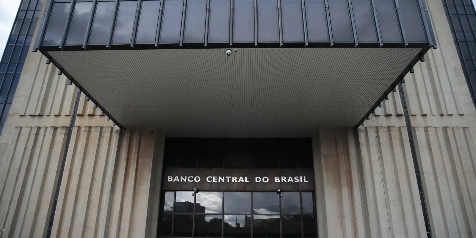 mercado-financeiro-eleva-projecao-do-pib-para-2,25%-em-2025