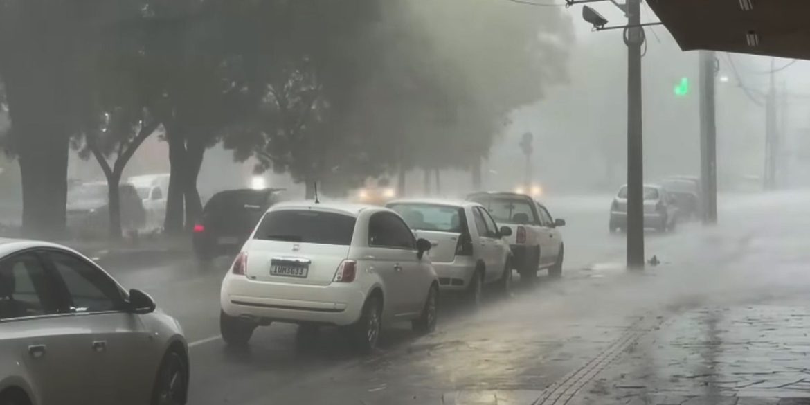 inmet-emite-alerta-vermelho-para-rs-com-chegada-de-ciclone
