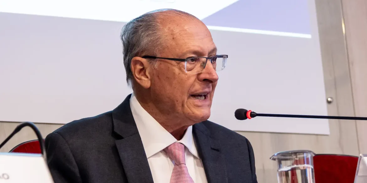 alckmin:-brasil-nao-perde-competitividade-com-tarifa-de-10%-dos-eua